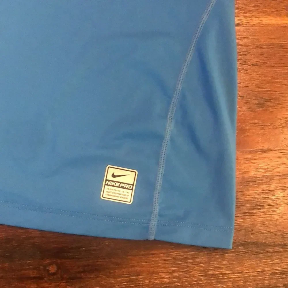 Womens Nike pro work out top